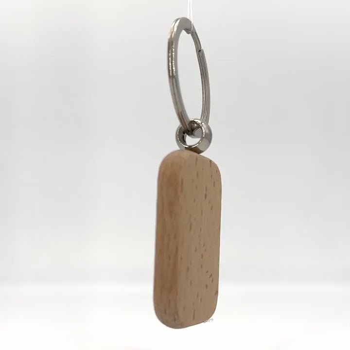 Wooden Keychain with the name of your dog or cat